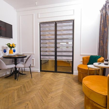 Bucharest Central Apartment Inter Luaran gambar