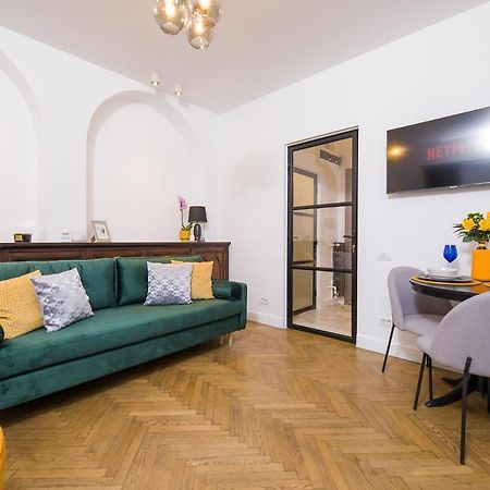 Bucharest Central Apartment Inter Luaran gambar
