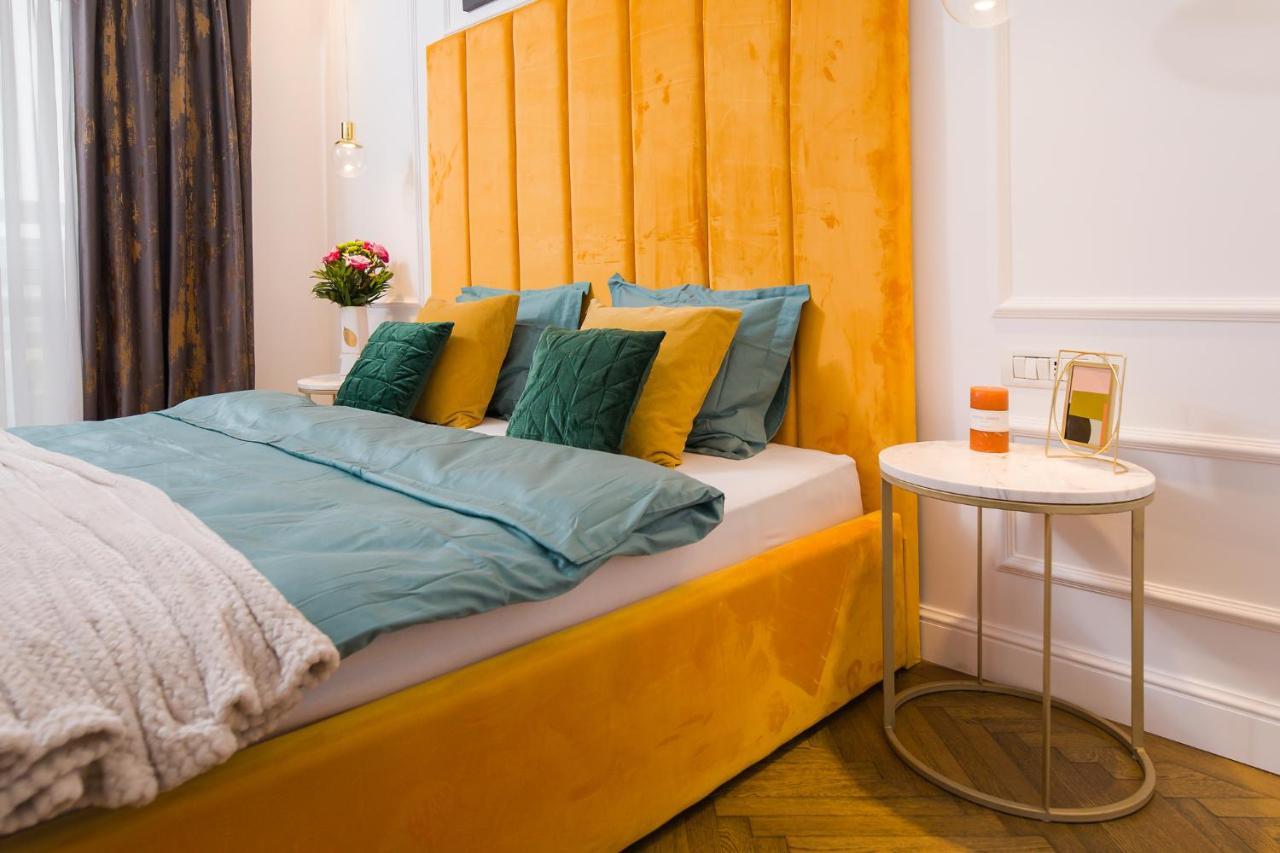 Bucharest Central Apartment Inter Luaran gambar